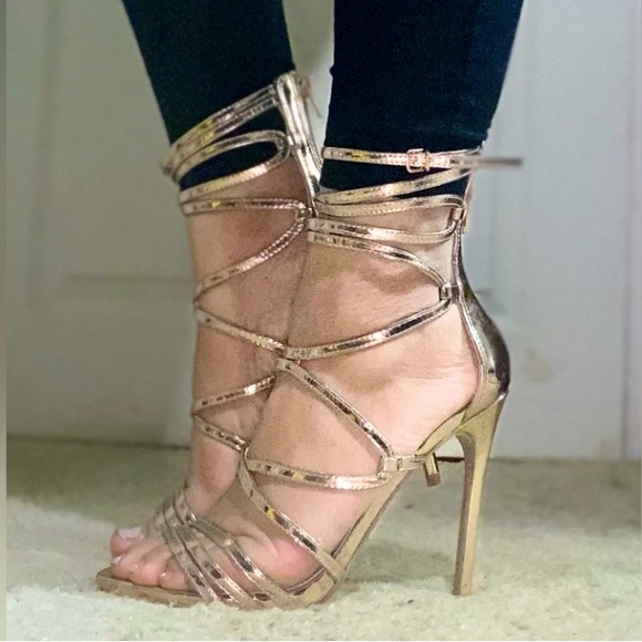 🚨NEVER WORN Steve Madden- Size 9 | Rose Gold | Heel Height: 4.75 Inches - Picture 4 of 9